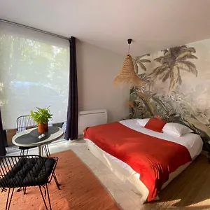 Bed & Breakfast Entre Parentheses - Lille & Villeneuve D'ascq, Gruson